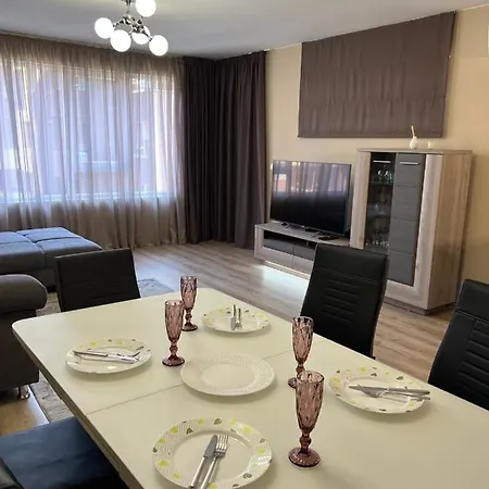 Apartment Johannesburg Spacious Family Apt W Playground Sofia